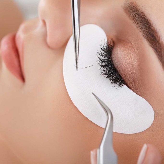 hero-eyelash-extensions-1024x683